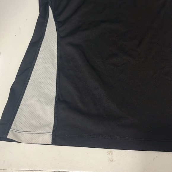 Tapout 2XL White Black Sleeveless Muscle Tank Top Graphic Shirt - Picture 3 of 5